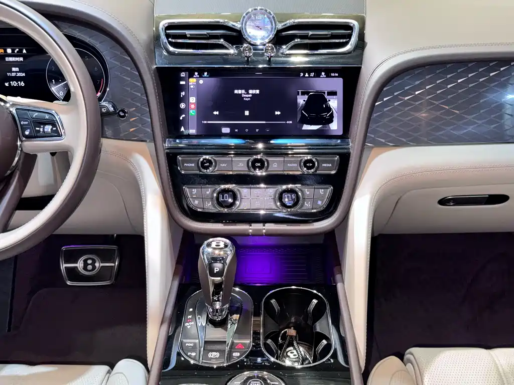 Bentley Bentayga 2020 — фото 19