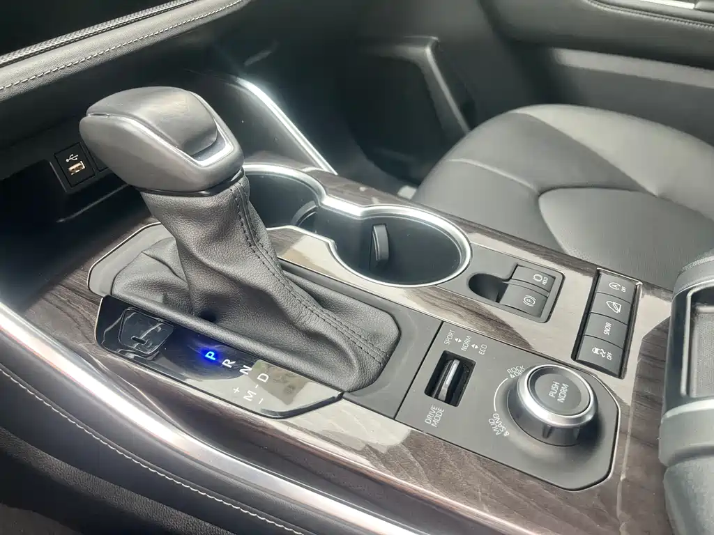 Toyota Highlander 2025