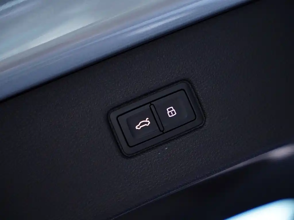 Audi SQ7 2024 — фото 23