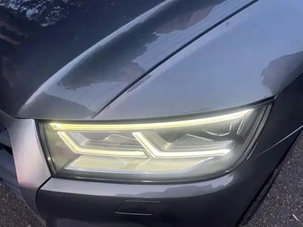 Audi Q5L 2020