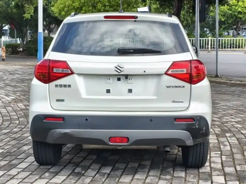 Suzuki Vitara 2016 — фото 8