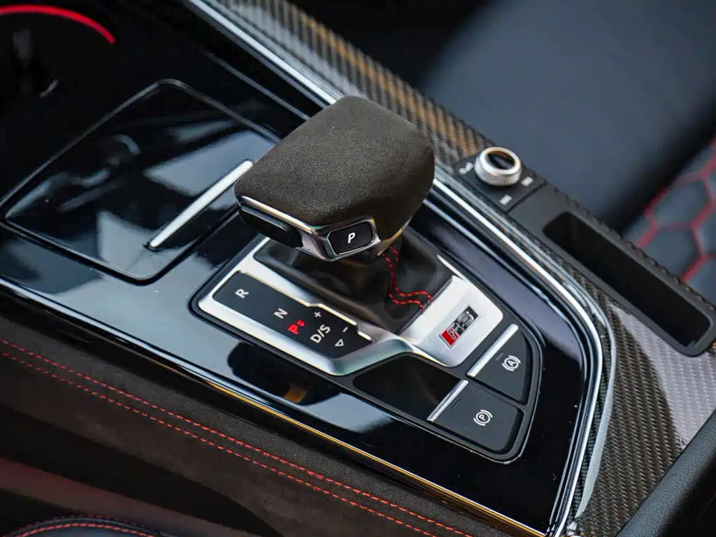Audi RS 4 2021 — фото 12