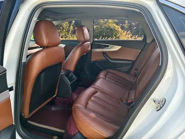 Audi A4L 2018
