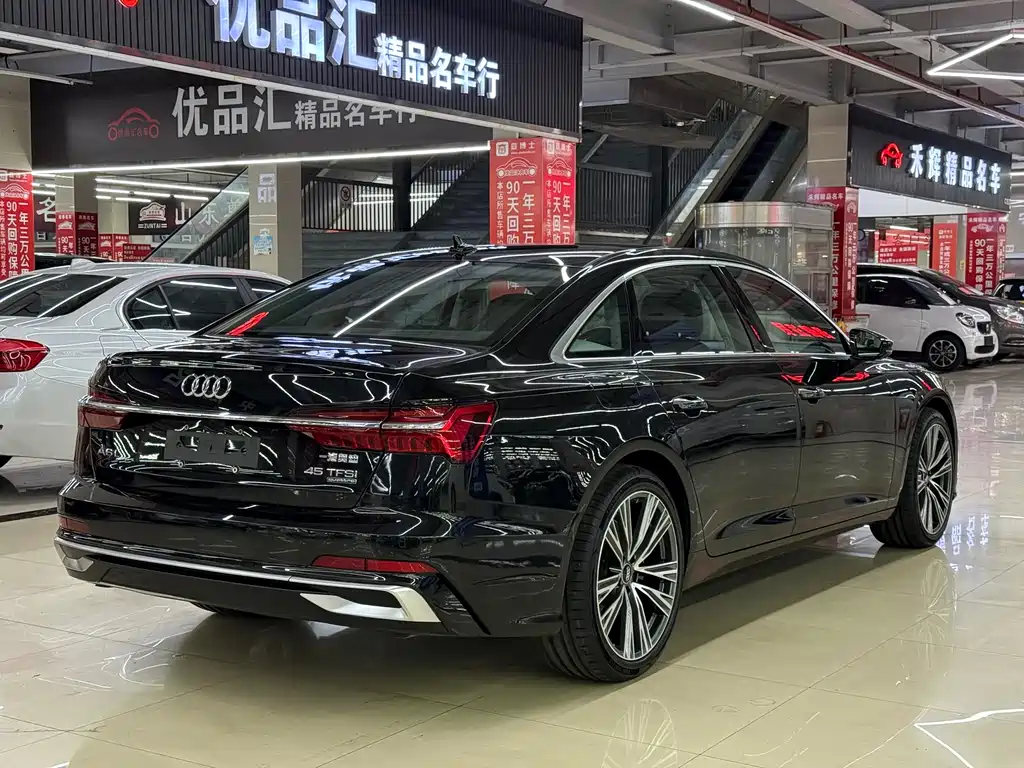 Audi A6L 2025 — фото 13