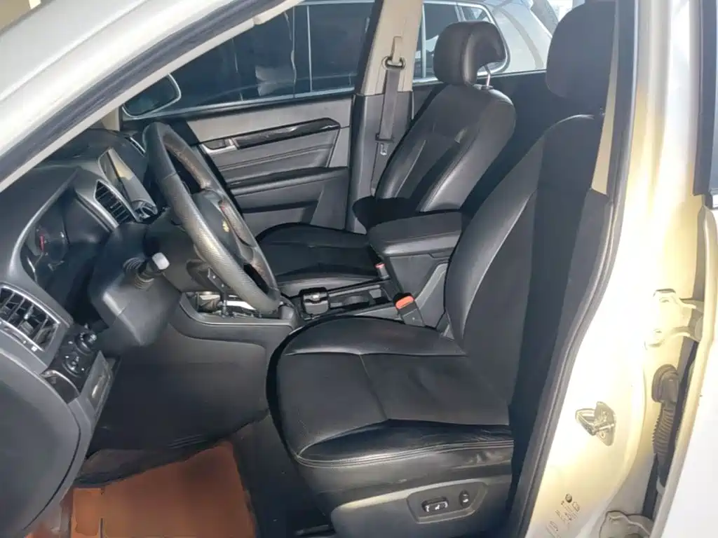 Chevrolet Captiva 2016 — фото 15