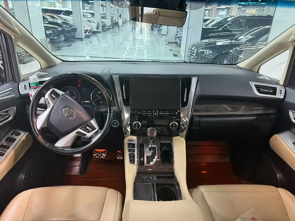 Toyota Alphard 2020 — фото 7