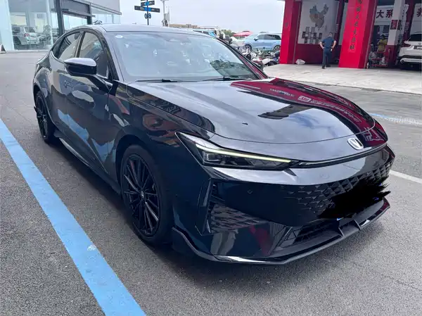 Changan UNI-V 2024