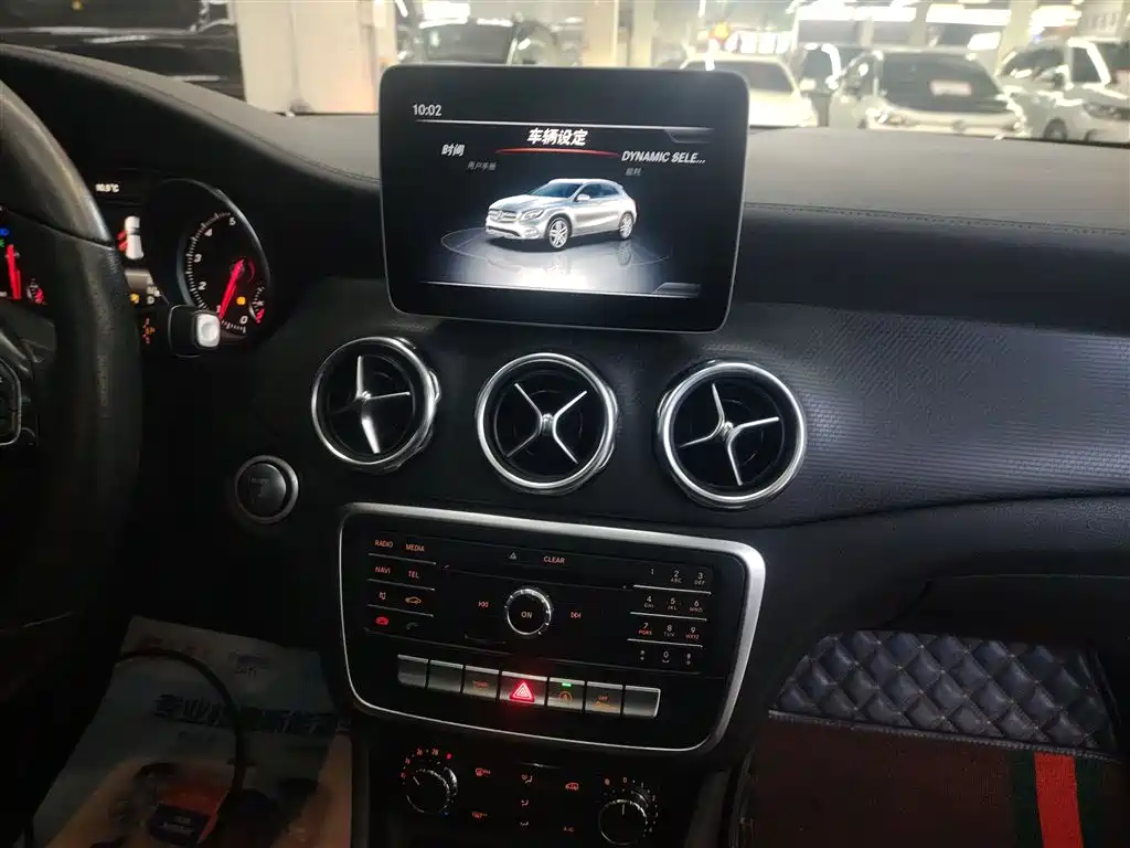 Mercedes-Benz GLA 2018 — фото 13