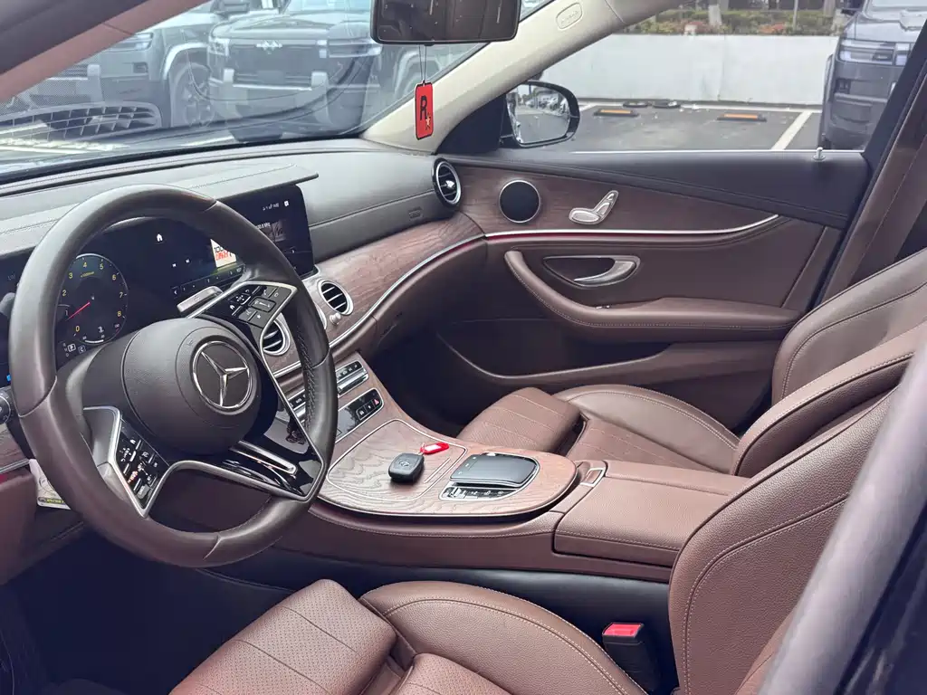 Mercedes-Benz E-Class 2022