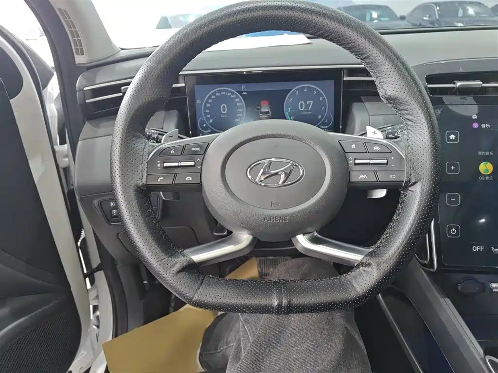 Hyundai Tucson 2022 — фото 11