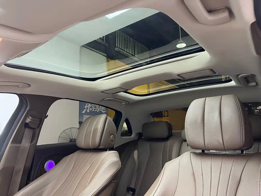 Mercedes-Benz E-Class 2020 — фото 14