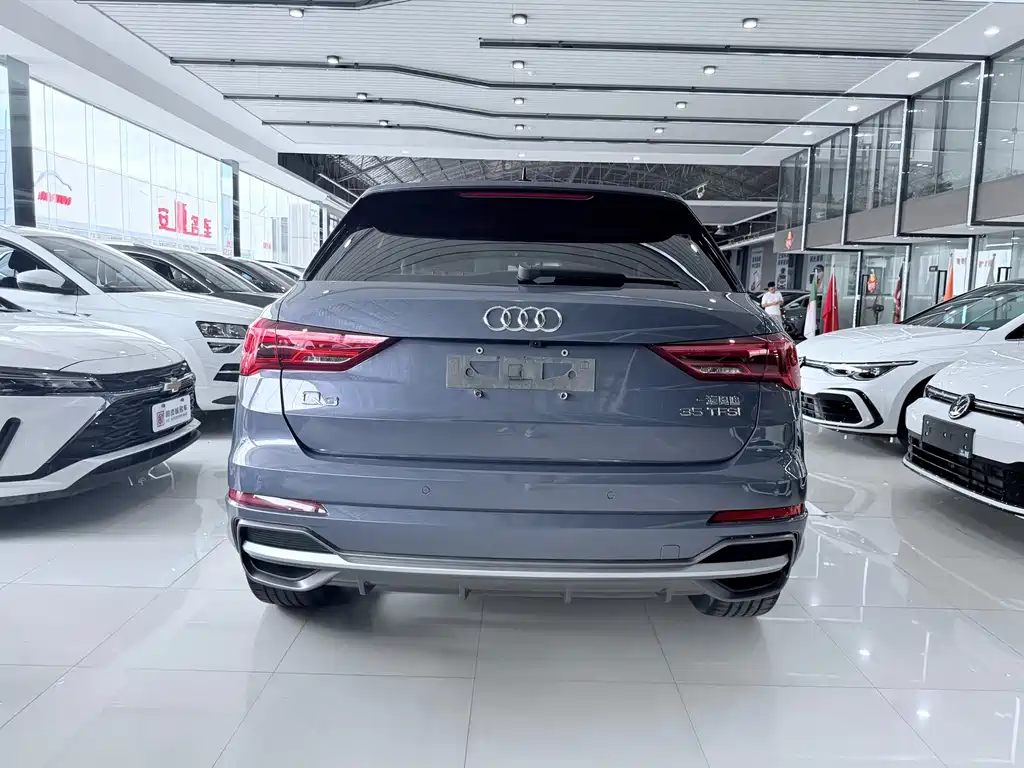 Audi Q3 2022 — фото 9