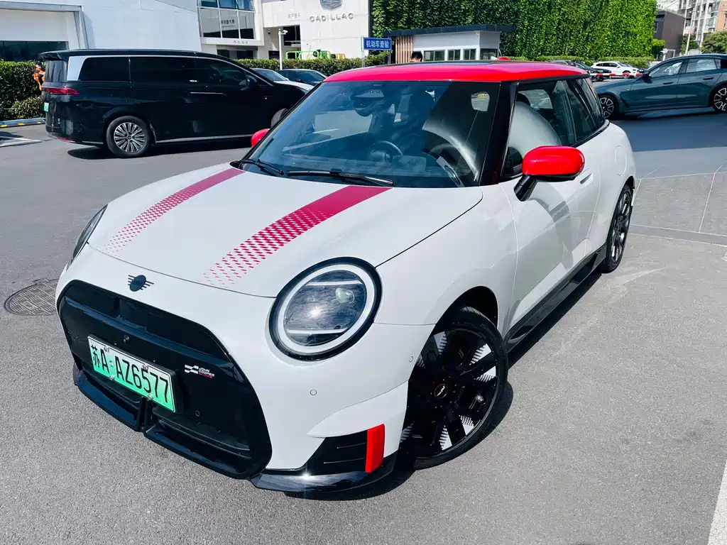 MINI JCW EV 2025