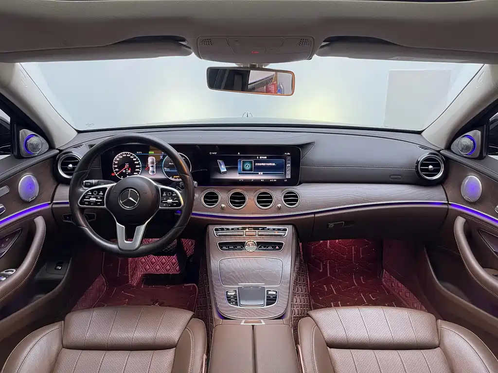 Mercedes-Benz E-Class 2020 — фото 15