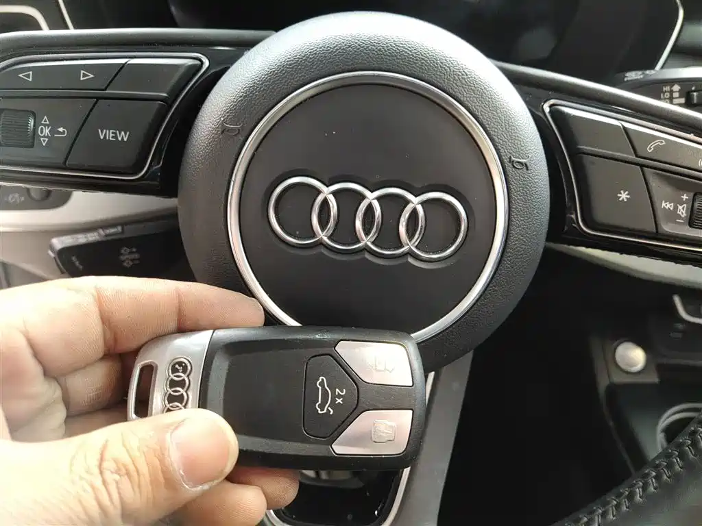 Audi A4L 2021 — фото 9