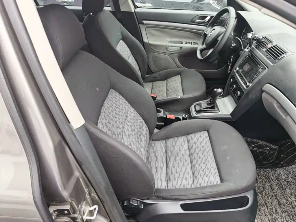 Skoda Octavia 2015 — фото 25
