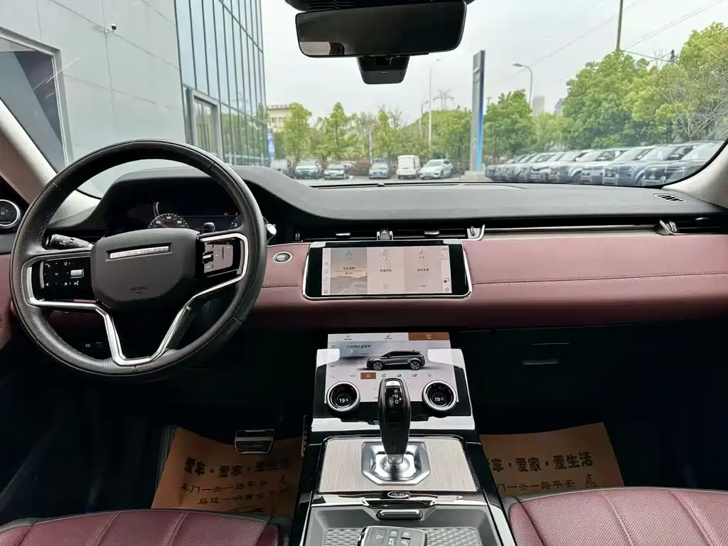 Land Rover Evoque 2023 — фото 5