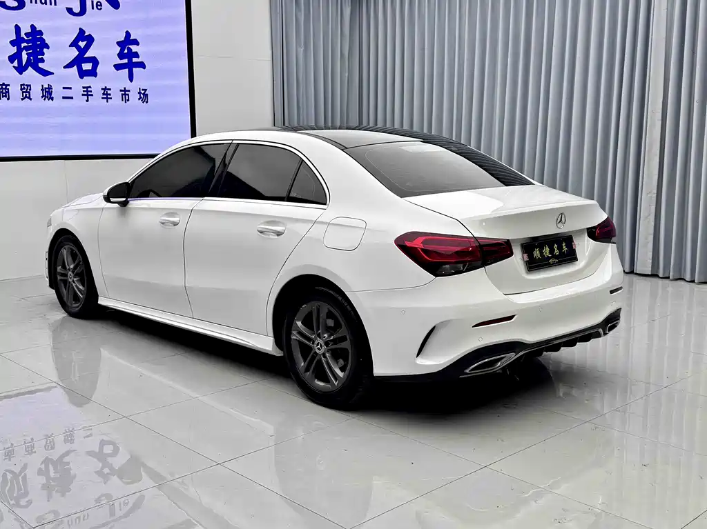 Mercedes-Benz A-Class 2019 — фото 14