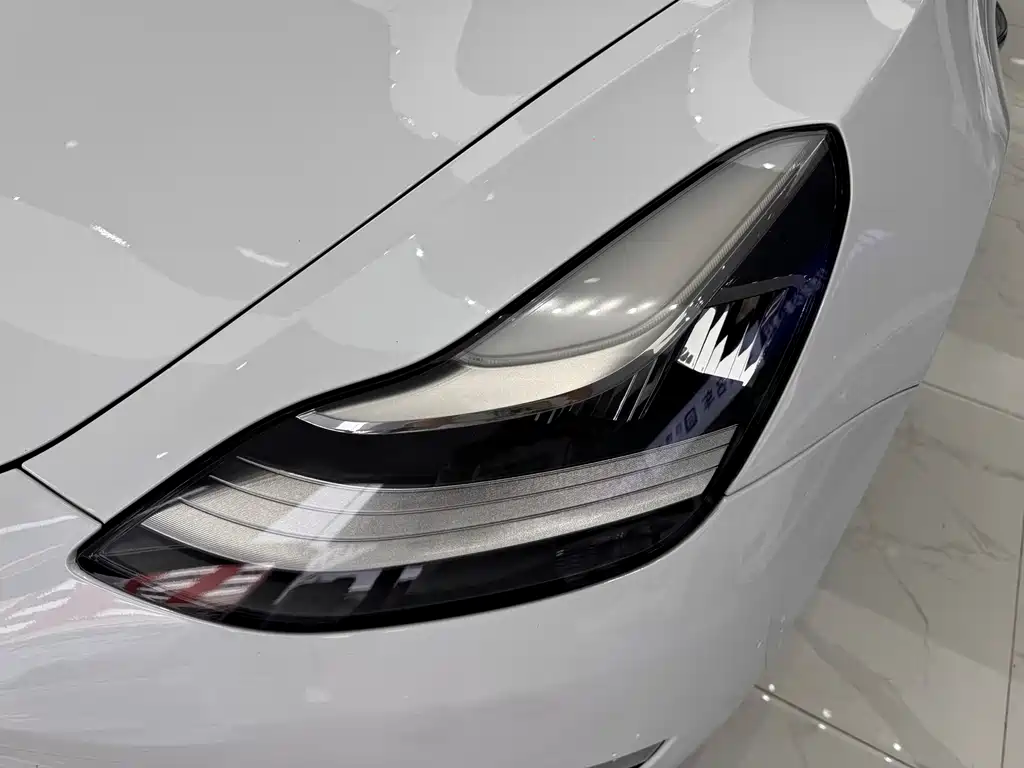 Tesla Model 3 2019 — фото 10