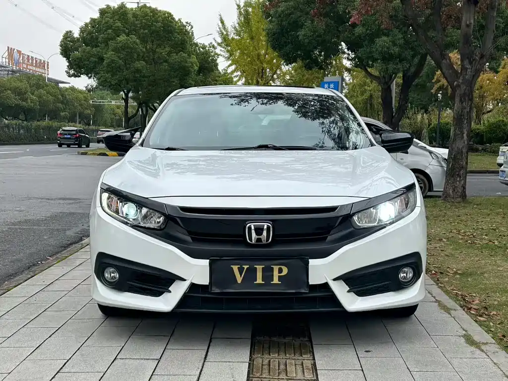 Honda Civic 2018 — фото 2