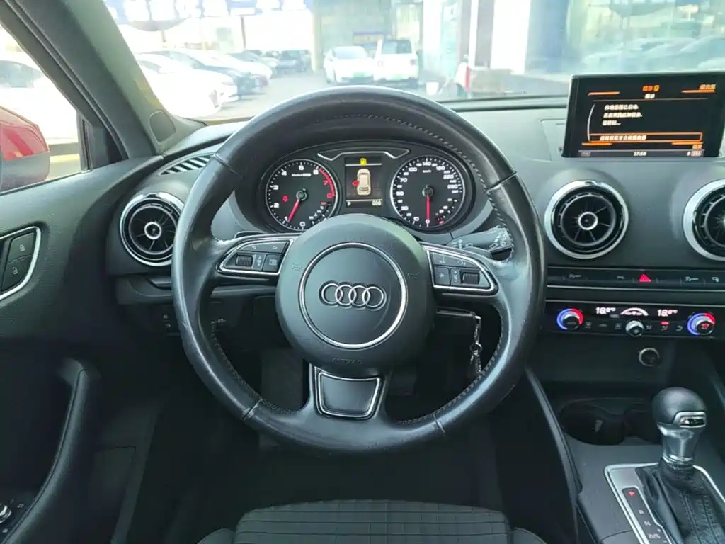 Audi A3 2016 — фото 11