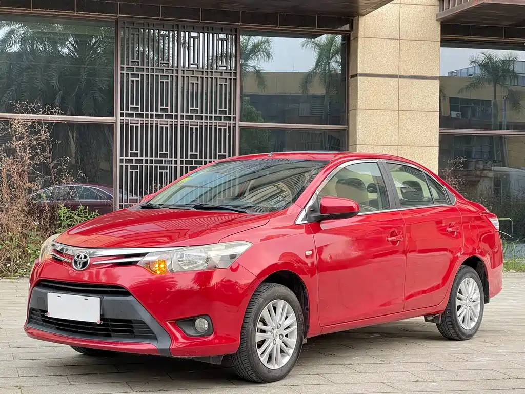 Toyota Vios 2014 — фото 1