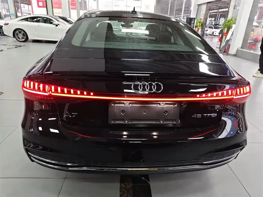 Audi A7 2023 — фото 4