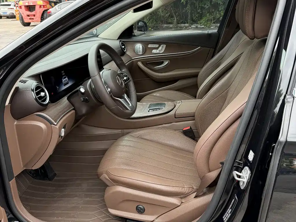 Mercedes-Benz E-Class 2020 — фото 4