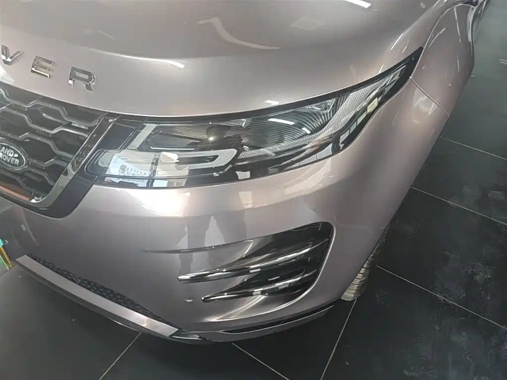 Land Rover Evoque 2023 — фото 24