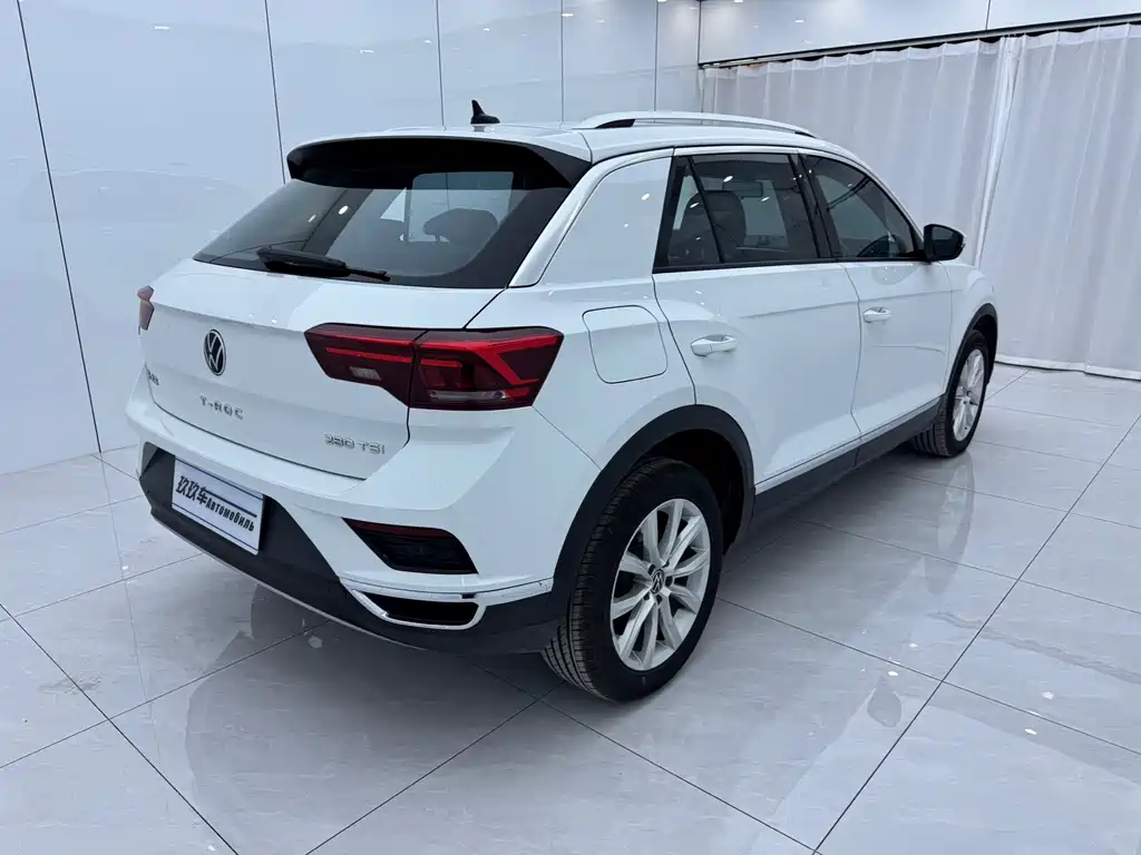 Volkswagen T-Roc 2023 — фото 4