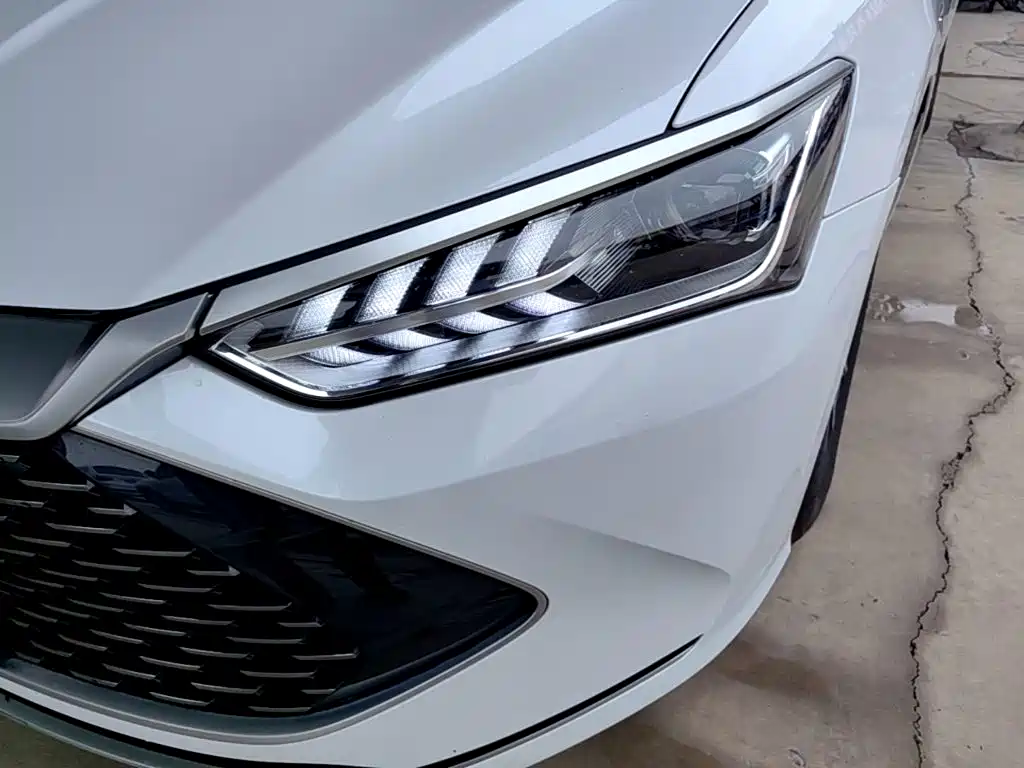 BYD Qin PLUS 2023 — фото 24