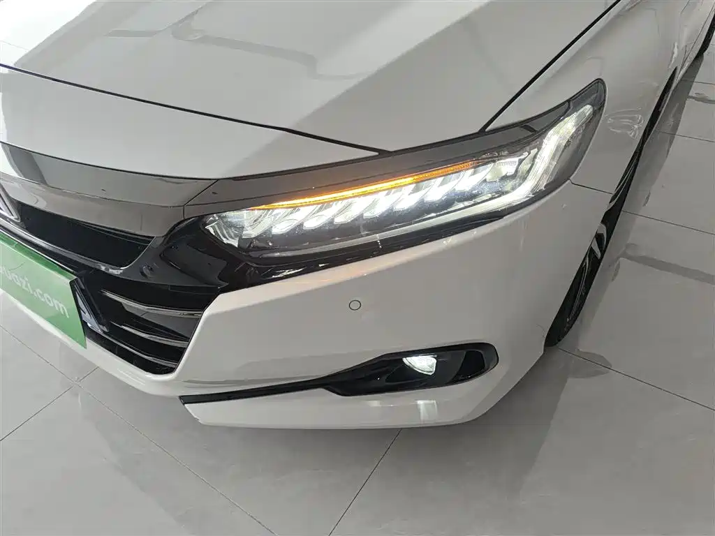 Honda Accord 2022 — фото 24