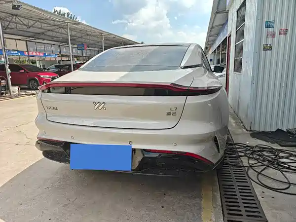 IM Motors L7 2022