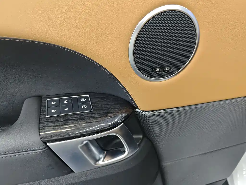Land Rover Sport 2022 — фото 23