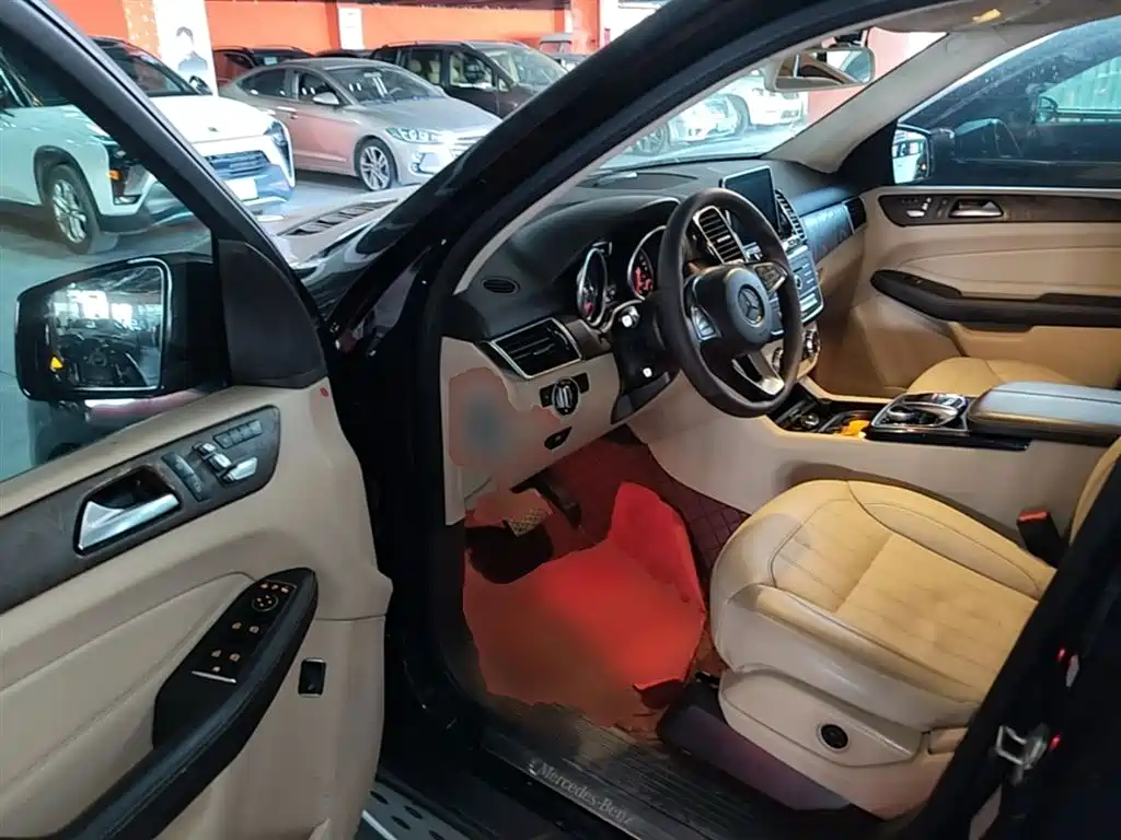 Mercedes-Benz GLE 2016 — фото 16