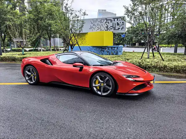 Ferrari SF90 2023