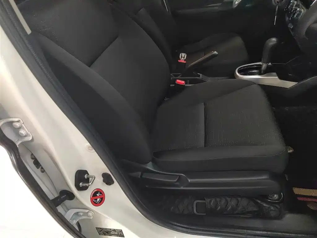Honda Fit 2017 — фото 20