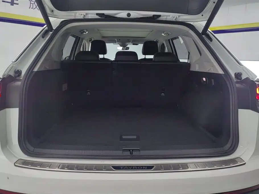 Volkswagen GTE PHEV 2023 — фото 4