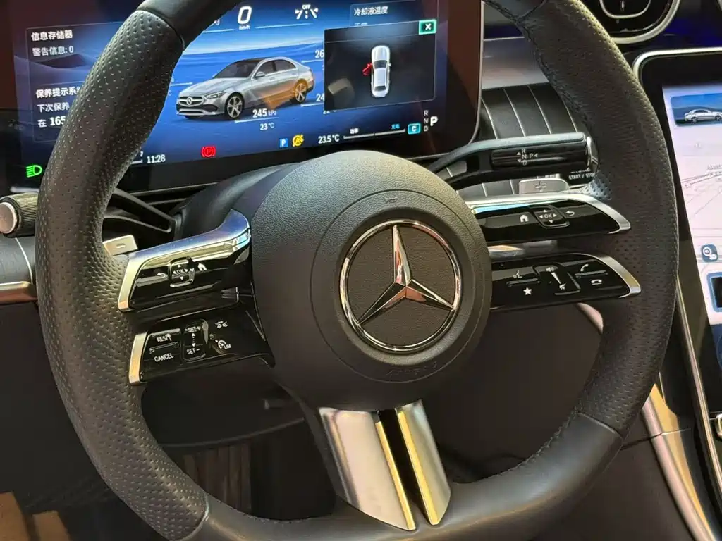 Mercedes-Benz C-Class 2023 — фото 3