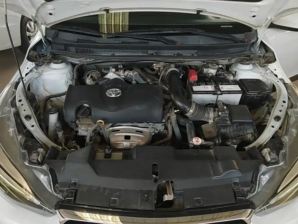 Toyota Yaris L 2022 — фото 20