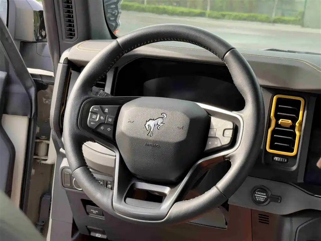 Ford Bronco 2024 — фото 12