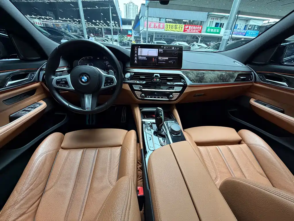 BMW 6 Series GT 2023 — фото 25