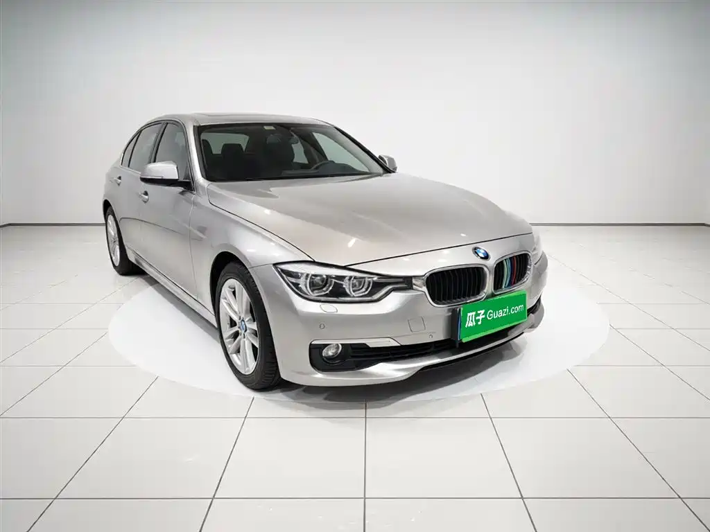 BMW 3 Series 2017 — фото 25