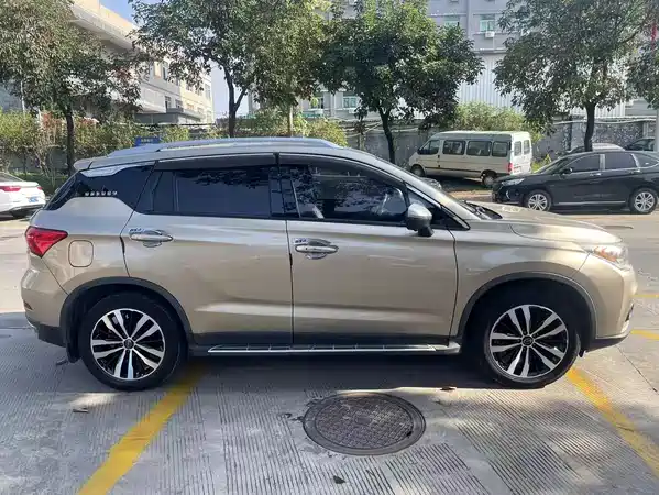 GAC Trumpchi GS4 2016