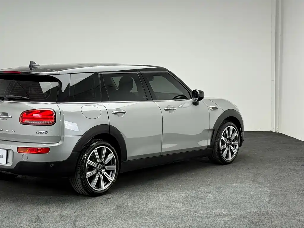 MINI Clubman 2023 — фото 15