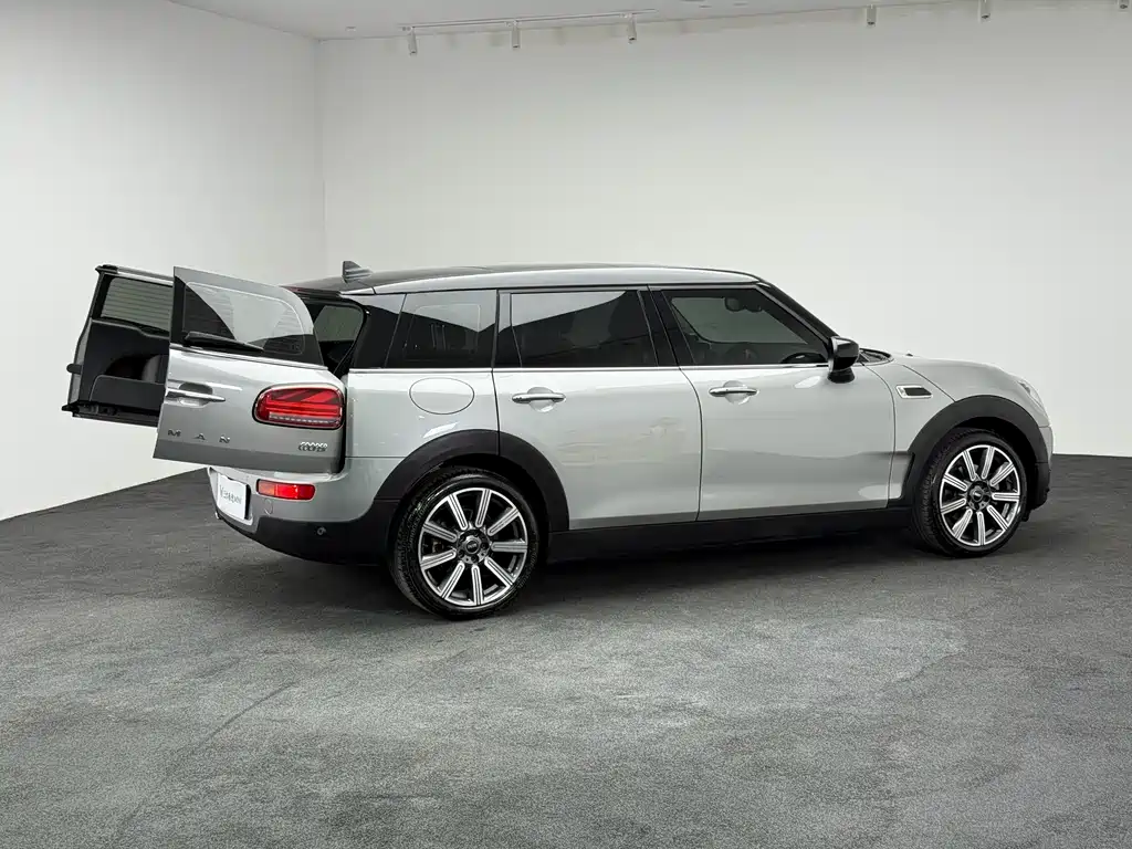MINI Clubman 2023 — фото 18