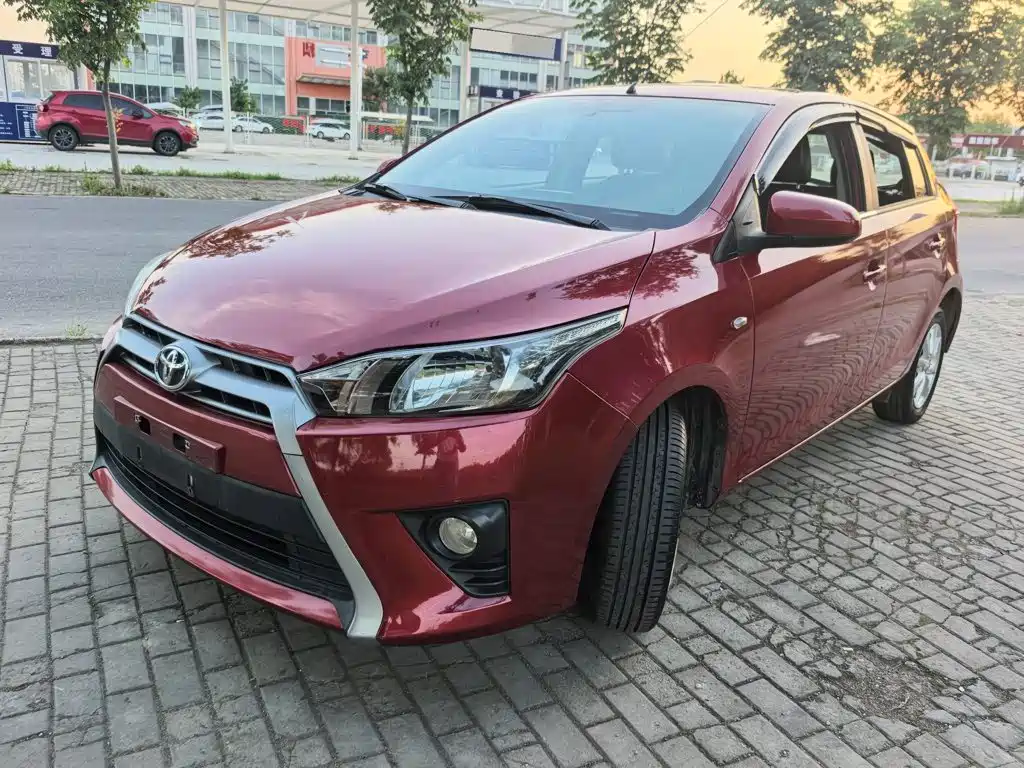 Toyota Yaris L 2015