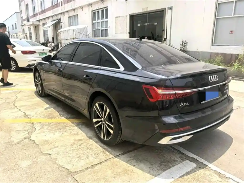 Audi A6L 2025