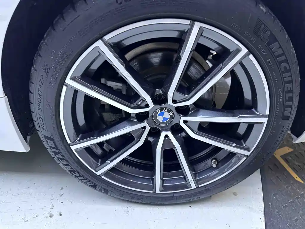 BMW 3 Series 2023 — фото 13