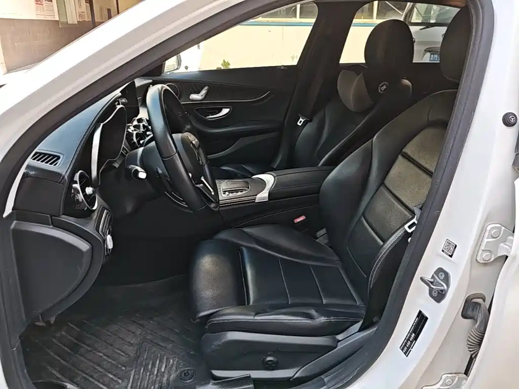 Mercedes-Benz C-Class 2019 — фото 15